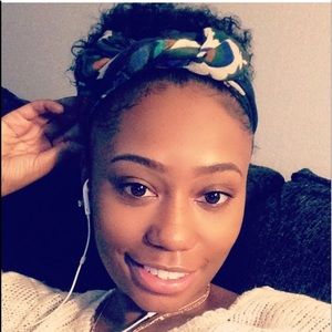 Meet your Posher, Danielle